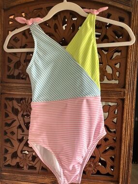 Cat & Jack Girls One-Piece Swimsuit in Pink, Light Blue & Yellow